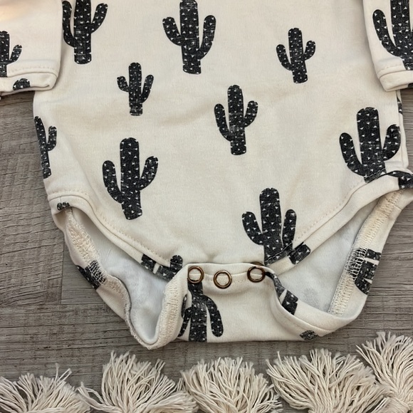 Onesie - Picture 3 of 3